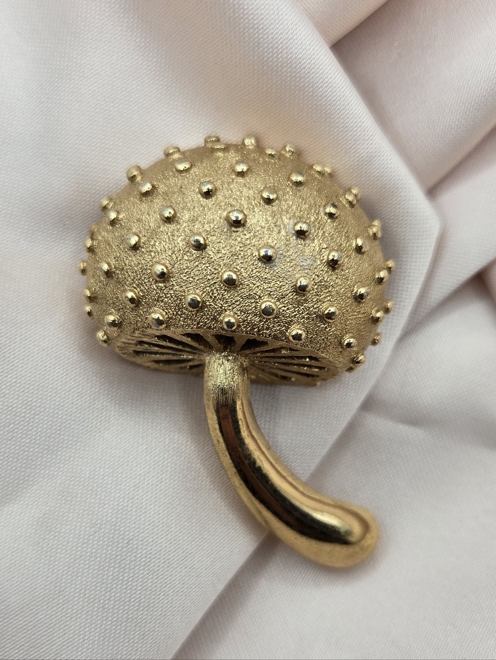 Vintage Monet Gold Tone Mushroom Brooch Pin Textured Dome Signed